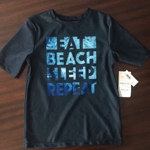 Old Navy boys navy rash guard NWT